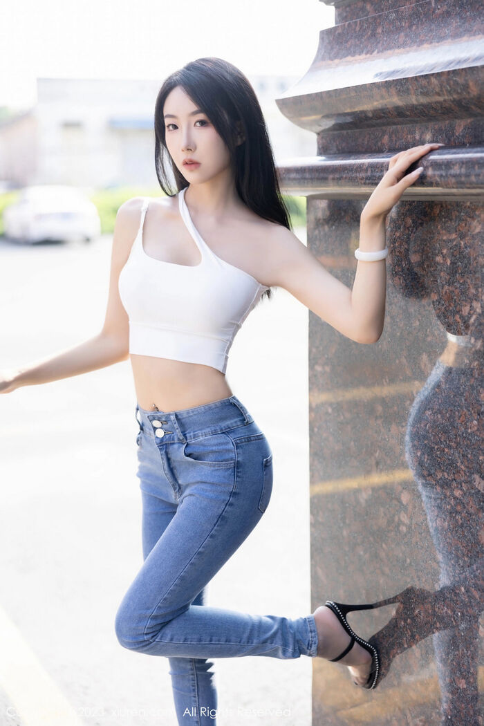 XiuRen第7781期_神苏苏阿性感白上衣配简约牛仔裤秀曼妙绝美身姿诱惑写真95P 8th image