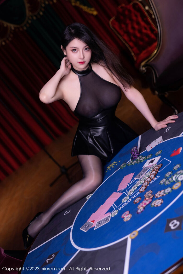 XiuRen第7788期_模特豆瓣酱性感黑色轻透上衣配黑短裙秀丰满身材撩人诱惑写真74P 10th image