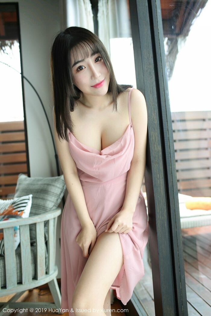 [HuaYan 花の颜] Vol.062_嫩模绯月樱-Cherry 粉色吊带连身裙露丁字裤翘臀诱惑写真51P 4th image