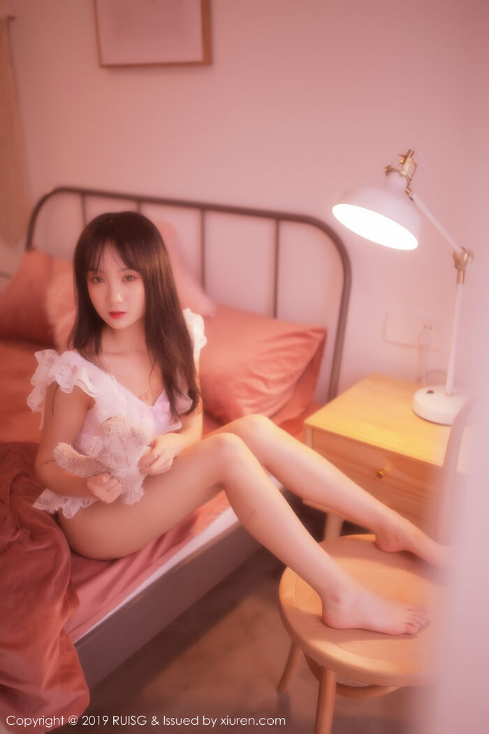 [RUISG瑞丝馆]VOL.085_新人妹子小葡萄miki私房梦幻光线诱人蕾丝内衣唯美诱惑写真43P 10th image