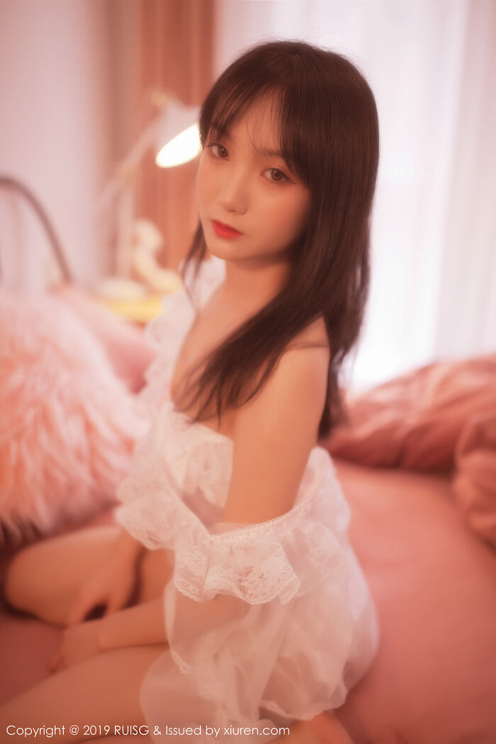 [RUISG瑞丝馆]VOL.085_新人妹子小葡萄miki私房梦幻光线诱人蕾丝内衣唯美诱惑写真43P 12th image