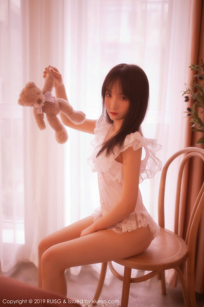 [RUISG瑞丝馆]VOL.085_新人妹子小葡萄miki私房梦幻光线诱人蕾丝内衣唯美诱惑写真43P 23th image