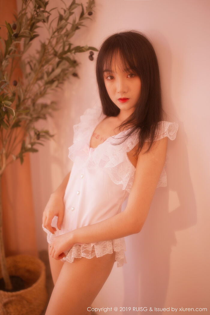 [RUISG瑞丝馆]VOL.085_新人妹子小葡萄miki私房梦幻光线诱人蕾丝内衣唯美诱惑写真43P 26th image