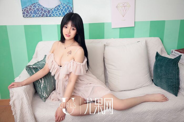 [Ugirls尤果网] U413_嫩模桃子清纯学生装 + 私房粉色眠衣秀完美身材豪乳诱惑写真65P 58th image
