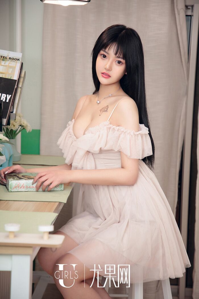 [Ugirls尤果网] U413_嫩模桃子清纯学生装 + 私房粉色眠衣秀完美身材豪乳诱惑写真65P 61th image