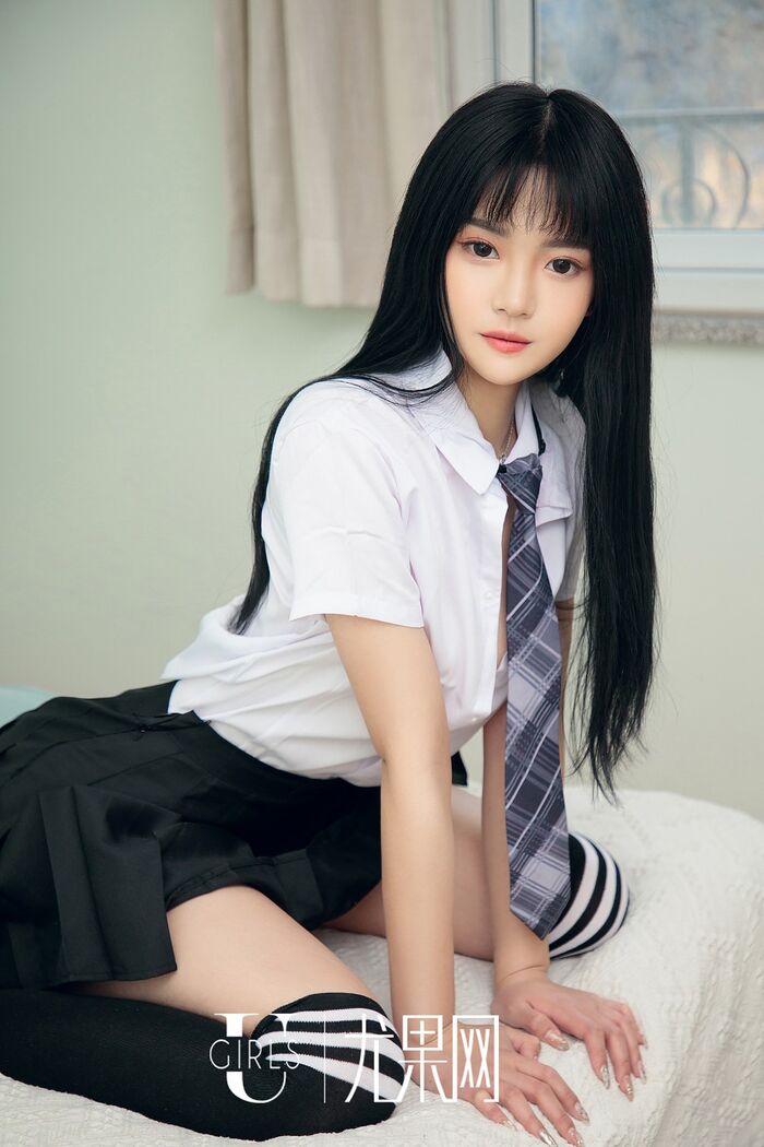 [Ugirls尤果网] U413_嫩模桃子清纯学生装 + 私房粉色眠衣秀完美身材豪乳诱惑写真65P 8th image