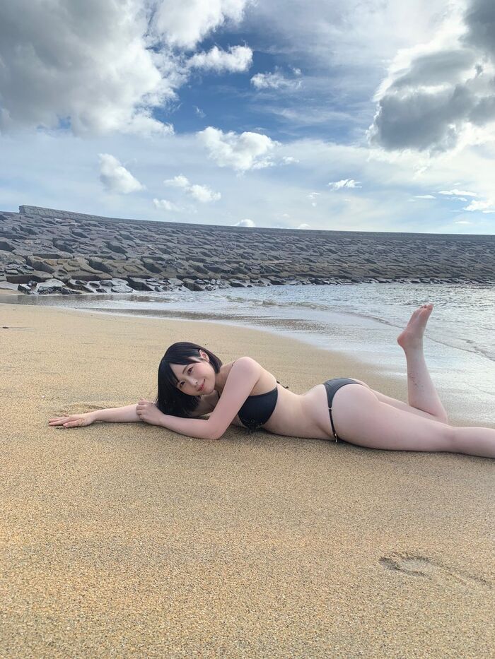 [Image] G-cup voice actor is nude for the first time! Snow on the night road, harassing fans with a skin-colored swimsuit gravure that looks naked at first glance!! 22th image