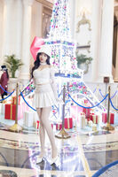 XiuRen第7863期_女神王馨瑶yanni红色圣诞服饰+白色短裙套装秀完美身材诱惑写真91P