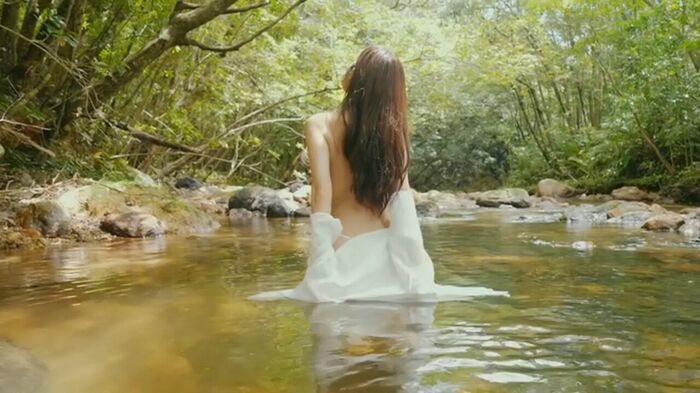 G Cup Gravure, Past Ichi Radical Semi-Nude DVD Released wwwwwwww Mizuho Uchida, Half-naked Barrage with Latest Image 'Two Summers'! Video Image Summary 37th image