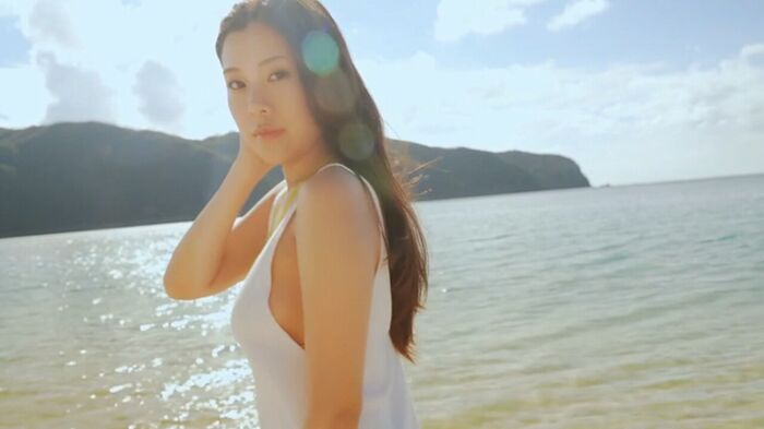 G Cup Gravure, Past Ichi Radical Semi-Nude DVD Released wwwwwwww Mizuho Uchida, Half-naked Barrage with Latest Image 'Two Summers'! Video Image Summary 62th image