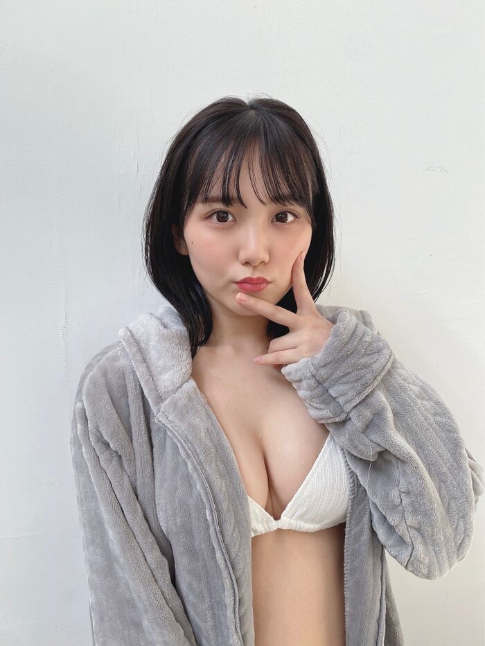 Active AKB48 releases a photo of her pre-ass on the bed wwwwwwwww Fans are delighted with Aika Taguchi's swimsuit gravure off shot!! 18th image