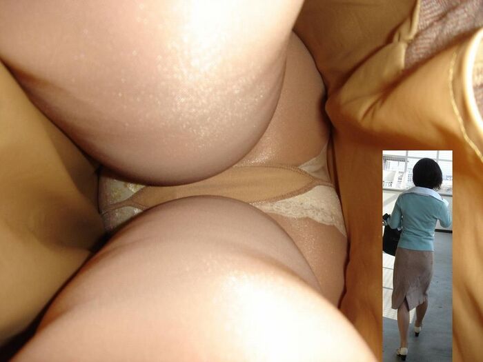 I want to see the contents of the skirt of a married woman shopping at the supermarket - www It looks stuffy and smelly and it's the best panchira image - www 7th image