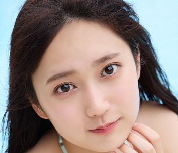 鈴木くるみのエロ画像。Fカップ爆乳おっぱい&エッチなフェラ顔 2th image