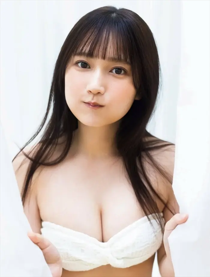鈴木くるみのエロ画像。Fカップ爆乳おっぱい&エッチなフェラ顔 61th image