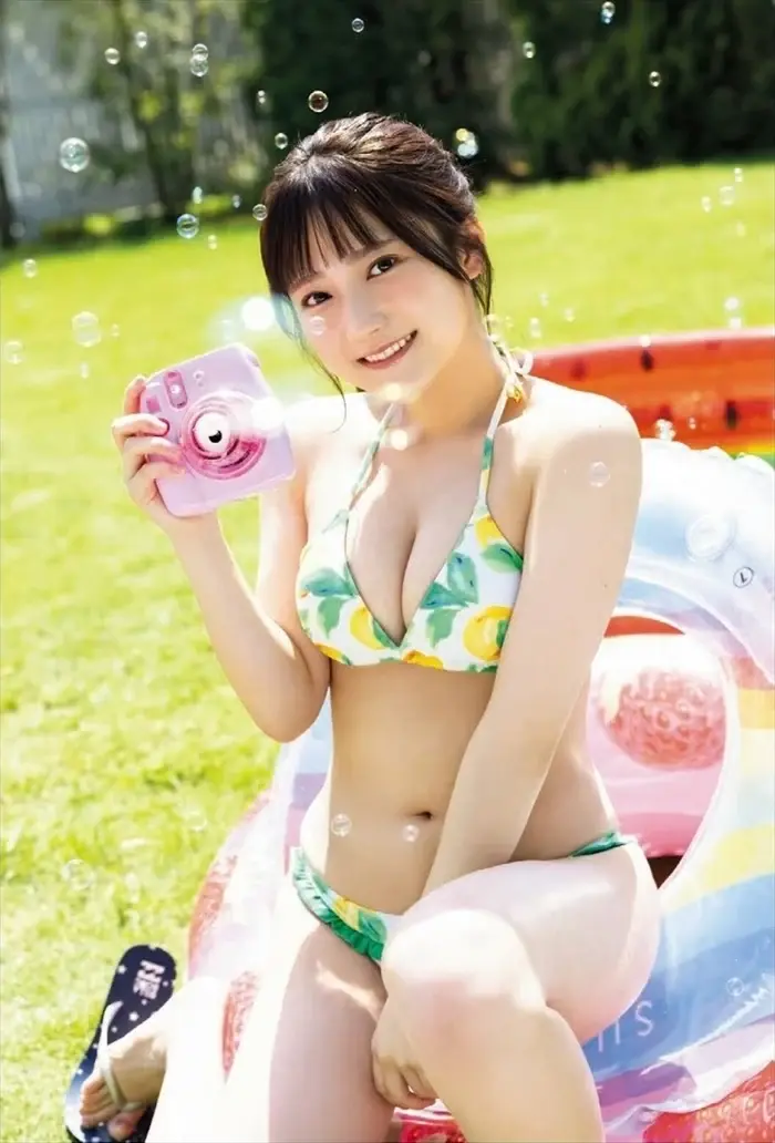 鈴木くるみのエロ画像。Fカップ爆乳おっぱい&エッチなフェラ顔 62th image