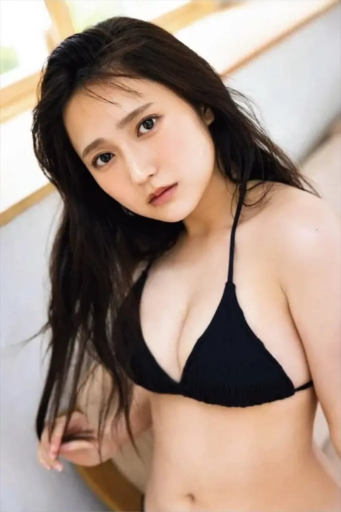 鈴木くるみのエロ画像。Fカップ爆乳おっぱい&エッチなフェラ顔 64th image