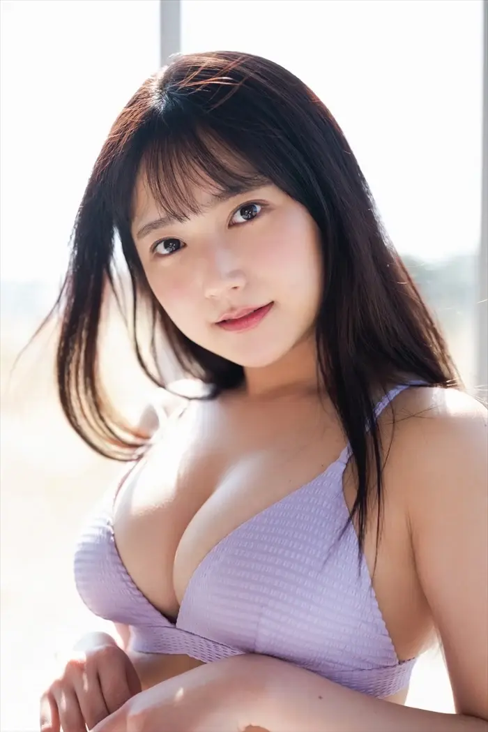 鈴木くるみのエロ画像。Fカップ爆乳おっぱい&エッチなフェラ顔 70th image