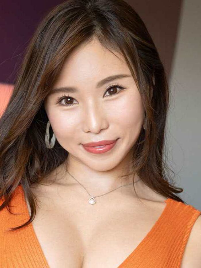 愛田みれん 潮吹きの飛距離が凄い風俗嬢セックス画像 3th image