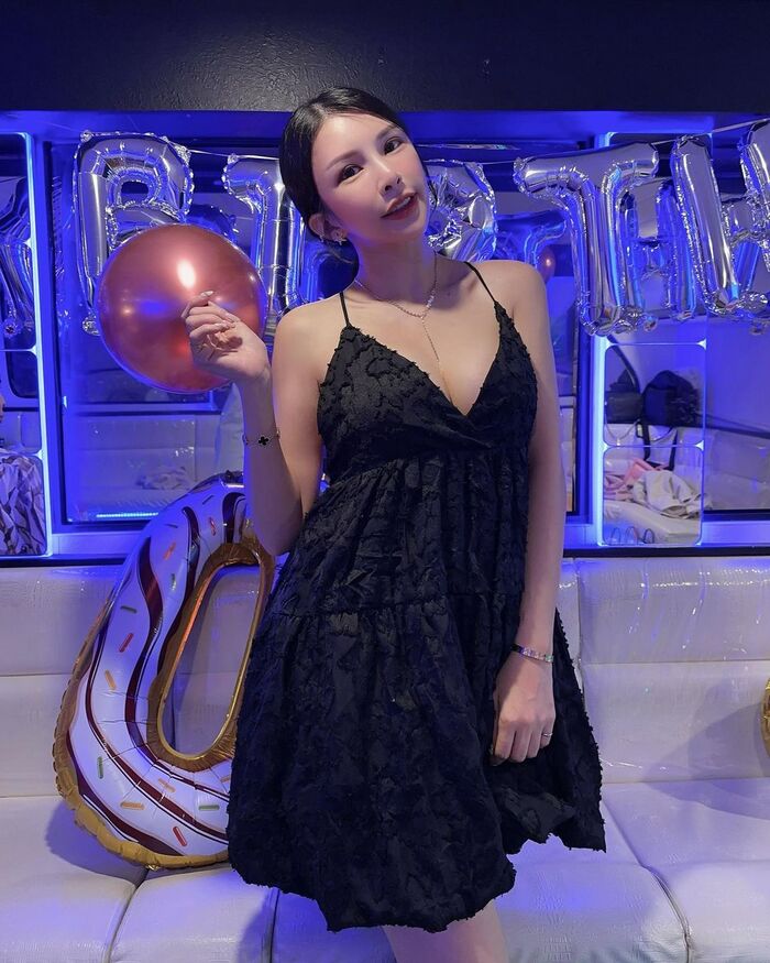 Goddess Guoguang shocked the international red carpet E-milk 'hollowed out on the side' and saw all the super fierce curves (11P) 8th image
