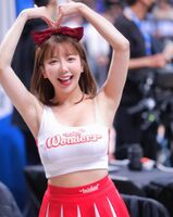 The sunshine goddess "Mika Mikaden" has a sweet and invincible smile and a hot body (10P)