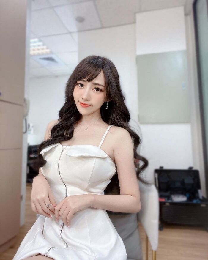 The best nurse 'Elle Li' has a super rebellious body proportion! It's almost like death (10P) 4th image