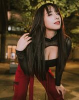 Hot Internet celebrity "Ping Ping Peng" thick cleavage grooves are deep and long, and the milk bombs are powerful and unstoppable (10P)