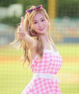 The long-legged girl "Xiu Xiuzi" has a full chest and cannot be ignored (10P)