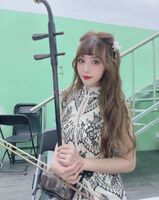 The music girl "Xiaocai Zaya" erupts with mature charm, big eyes and sweet smile, and the whole thing is super healing (10P)