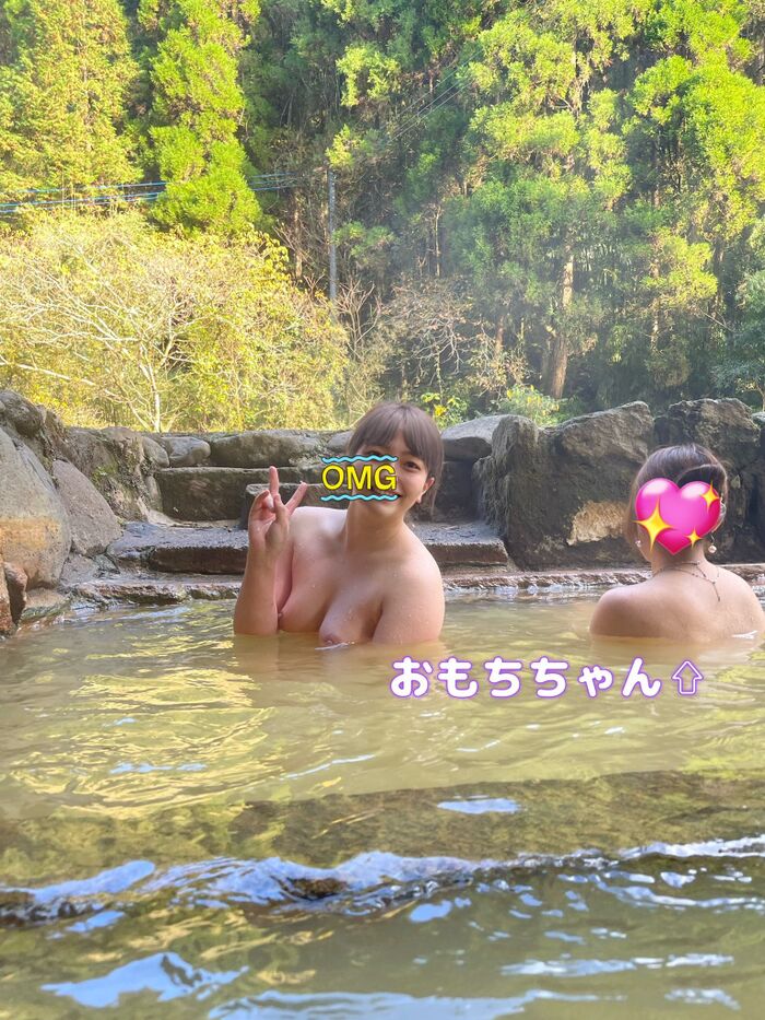 Bath girls are sick ww 3th image
