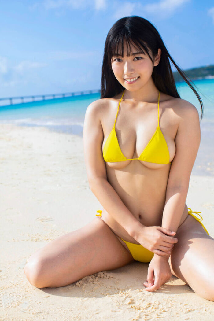 グラドル東雲うみがヤンジャングラビアで見せたムチムチボディがたまらんち 14th image