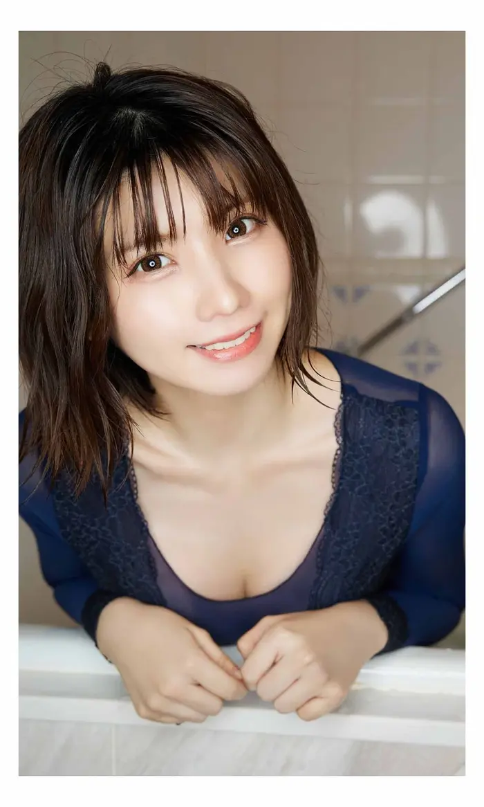 【Enako 11】Gravure image of enjoying the beautiful bust and beautiful buttocks of Japan's cutest cosplayer (3) 25th image